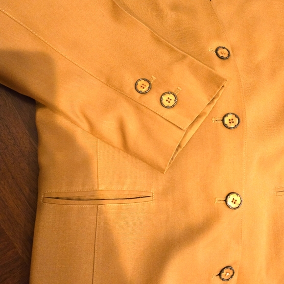 Harve Bernard Gold Skort Woman’s Business Suit, Size 12 Petite - Picture 8 of 11